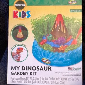 Miracle Gro Kids - My Dinosaur Garden Kit